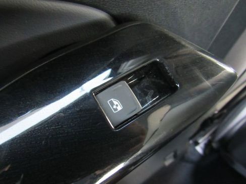 Used 2021 Volkswagen ID.4 Pro S w/ Gradient Package image 33