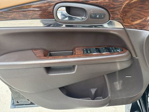 Used 2017 Buick Enclave Premium AWD/4WD image 10