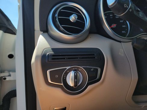 Certified 2022 Mercedes-Benz GLC 300 GLC 300 image 24