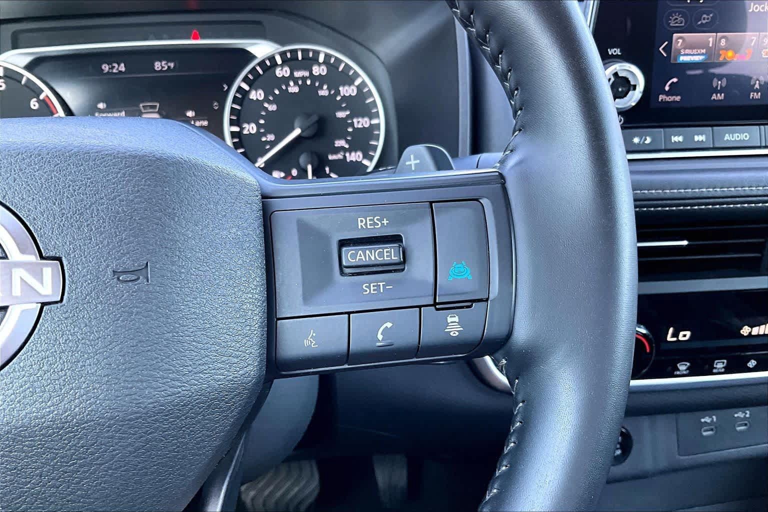 Used 2025 Nissan Rogue SV AWD/4WD image 25