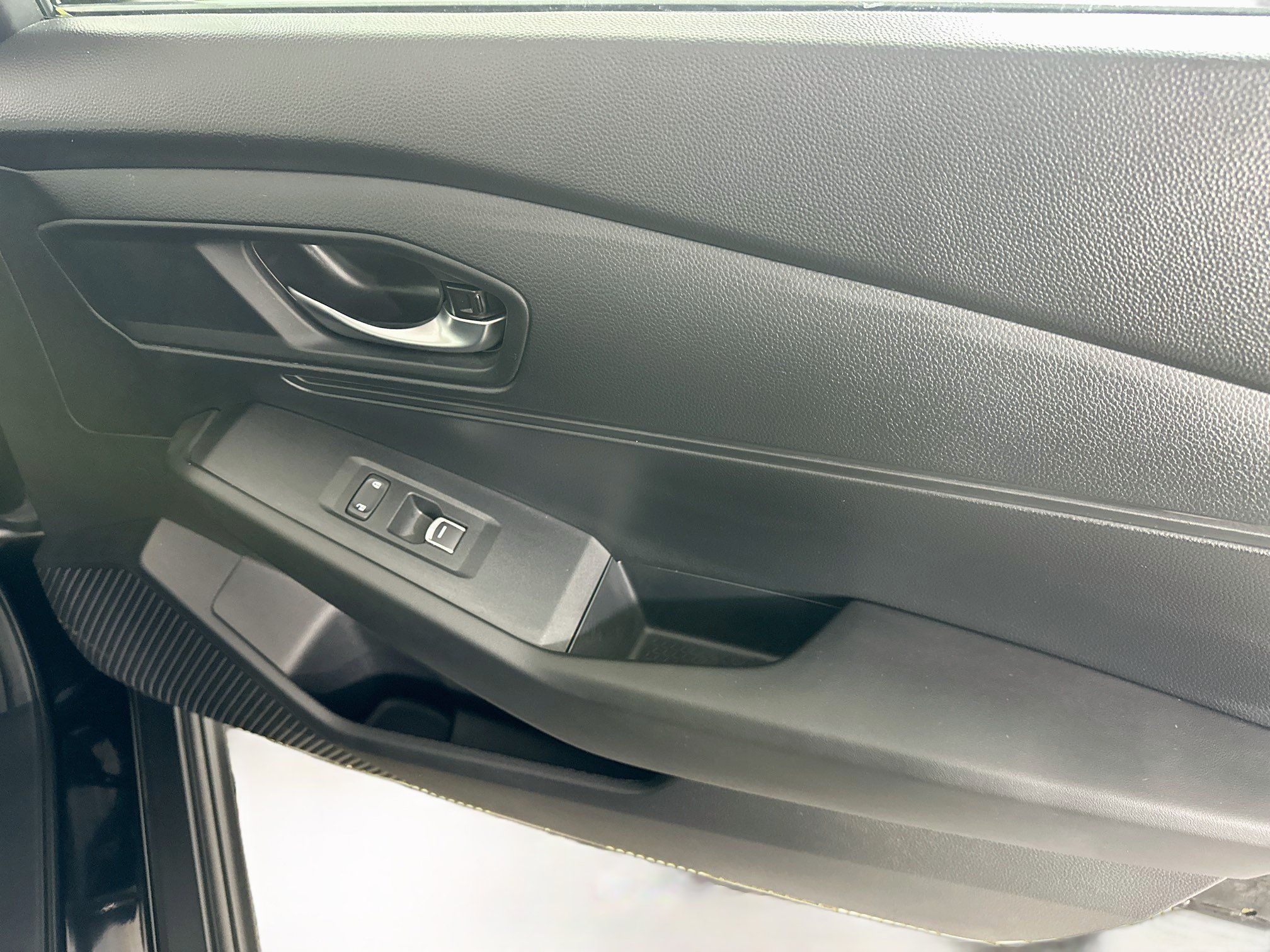 Used 2025 Honda Accord LX image 30