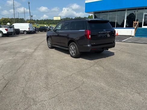 Certified 2025 Ford Expedition Active AWD/4WD image 36
