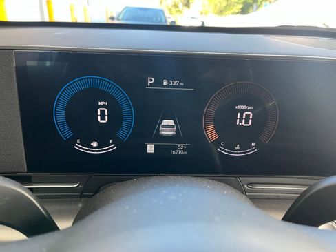 Used 2025 Hyundai Kona SEL image 42