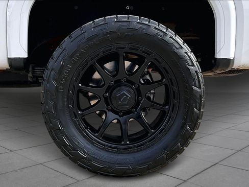 Used 2022 GMC Sierra 2500 AT4 image 10