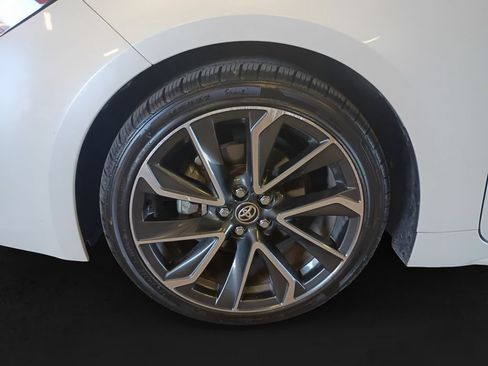 Used 2019 Toyota Corolla XSE FWD image 11