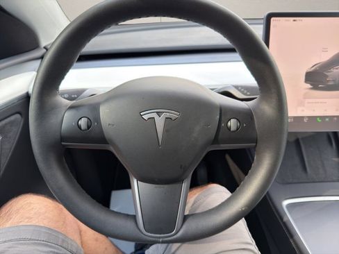 Used 2023 Tesla Model Y Long Range AWD/4WD image 14