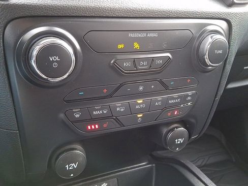 Used 2023 Ford Ranger Lariat w/ Tremor Off-Road Package image 17