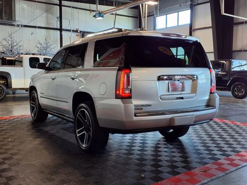 Used 2018 GMC Yukon Denali w/ Denali Ultimate Package AWD/4WD image 4