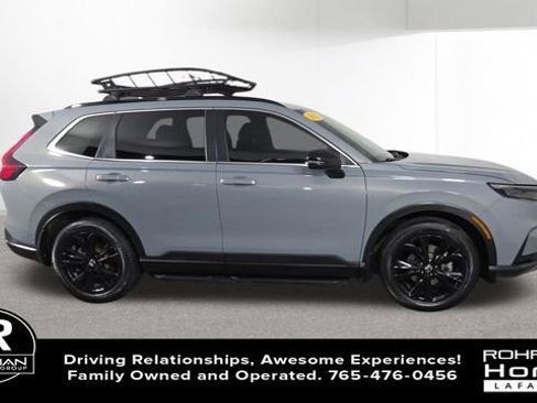 Used 2025 Honda CR-V Sport Touring image 2