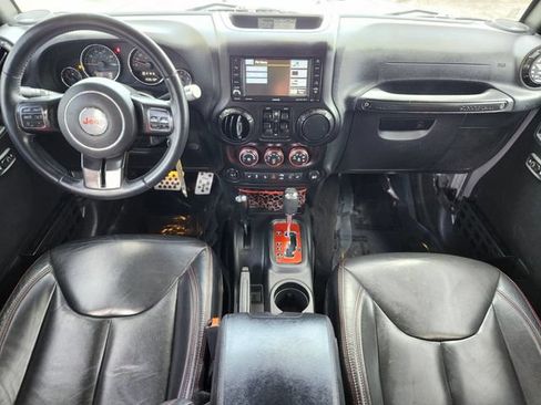 Used 2017 Jeep Wrangler Unlimited Rubicon AWD/4WD image 12