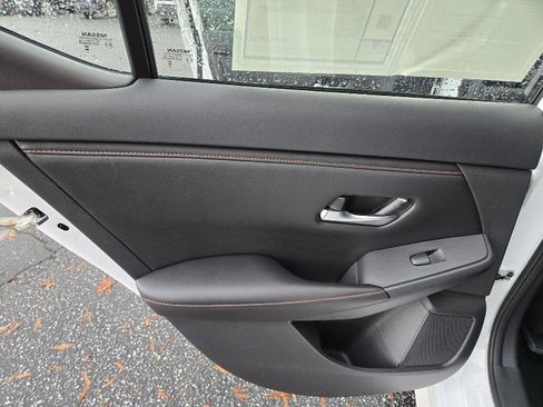 Used 2024 Nissan Sentra SR w/ SR Premium Package image 25