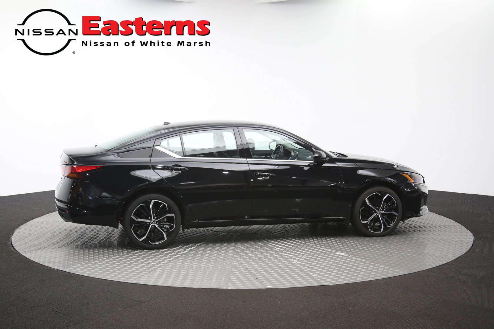Used 2025 Nissan Altima 2.5 SR AWD/4WD image 43