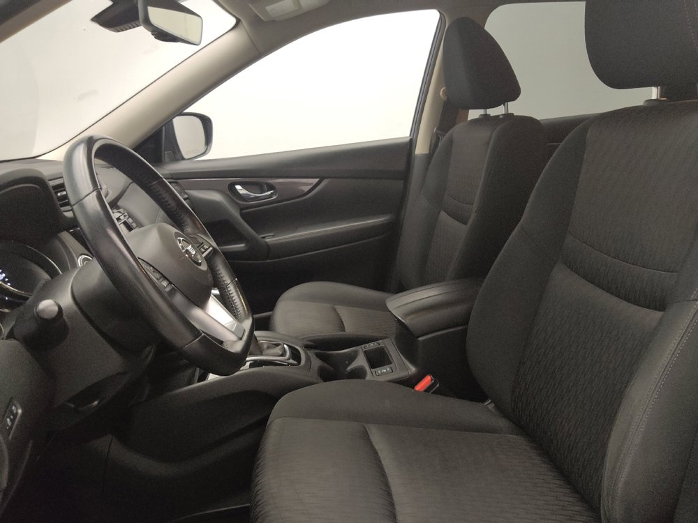 Used 2019 Nissan Rogue SV FWD image 17