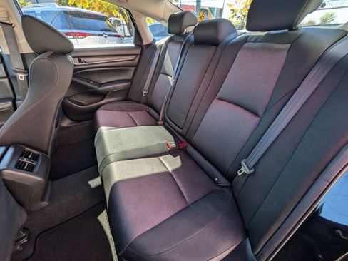 Used 2019 Honda Accord EX image 18