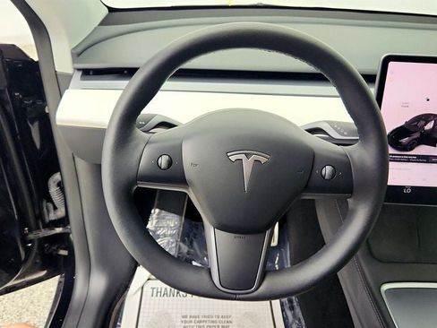 Used 2022 Tesla Model Y Performance AWD/4WD image 13