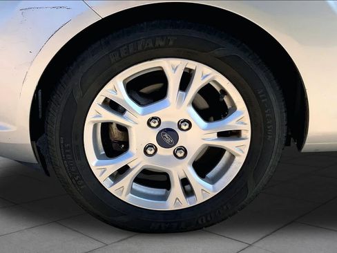 Used 2014 Ford Fiesta SE FWD image 10