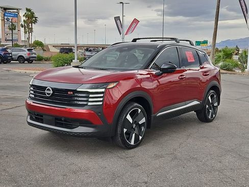 Used 2025 Nissan Kicks SR image 2