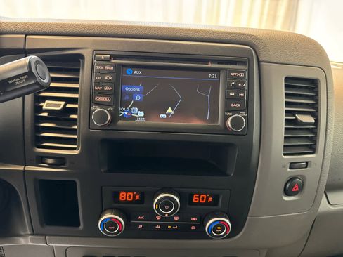 Used 2017 Nissan NV 3500 SL image 5