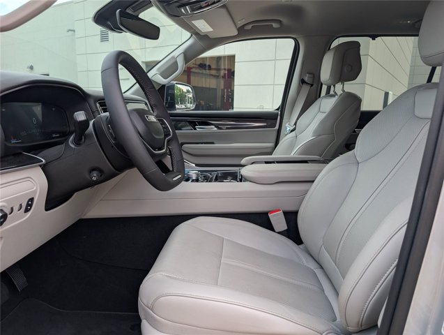 Used 2024 Jeep Wagoneer 4WD w/ Convenience Group I image 47