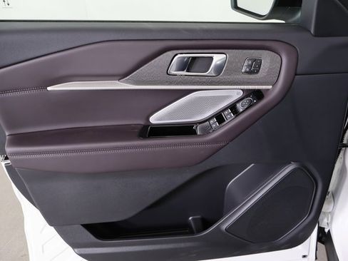 New 2026 Ford Explorer Platinum image 19