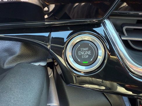 New 2026 Chevrolet Trax RS w/ Sunroof Package image 40