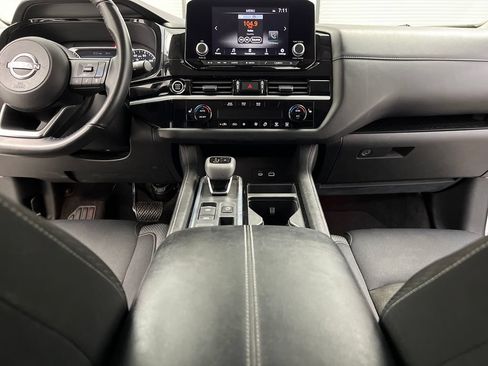 Used 2024 Nissan Pathfinder SV FWD image 45