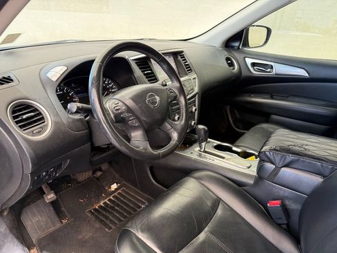 Used 2019 Nissan Pathfinder SL FWD image 15