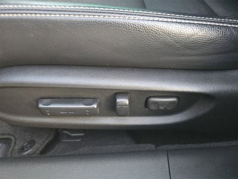 Used 2017 Honda Accord Sport image 10