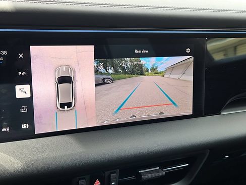 Certified 2025 Porsche Macan 4 Electric AWD/4WD image 16