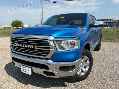 Used 2024 RAM 1500 Laramie AWD/4WD image 1