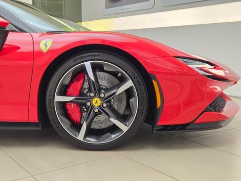 Used 2023 Ferrari SF90 Stradale AWD/4WD image 8