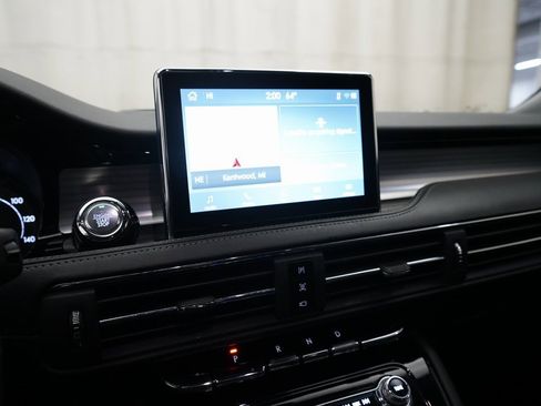 Used 2022 Lincoln Corsair AWD w/ Premium Package image 6