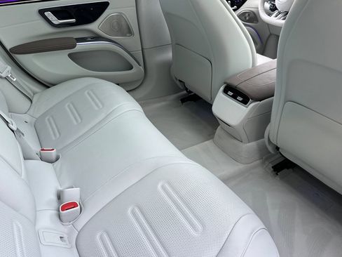 Certified 2023 Mercedes-Benz EQS AMG 4MATIC image 30