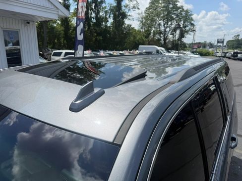 Used 2020 Chevrolet Suburban LT AWD/4WD image 70