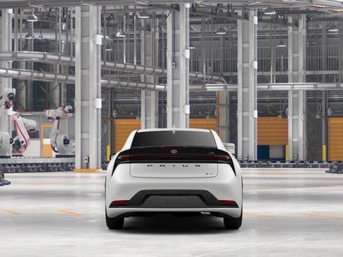 New 2027 Toyota Prius LE FWD image 10