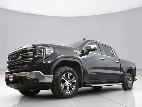 Used 2024 GMC Sierra 1500 SLT w/ X31 Off-Road Package image 44