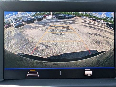 Used 2022 Chevrolet Silverado 2500 Custom w/ Custom Convenience Package image 13