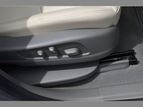 Used 2024 Cadillac XT6 Premium Luxury FWD image 33