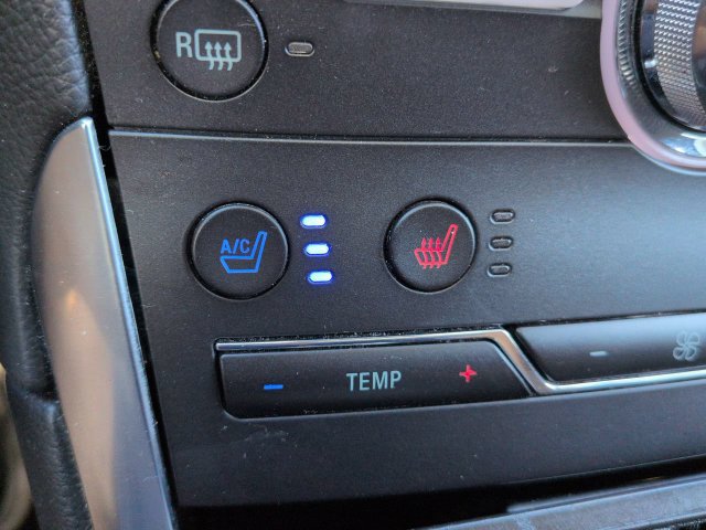 Used 2019 Ford Edge Titanium w/ Equipment Group 301A AWD/4WD image 24