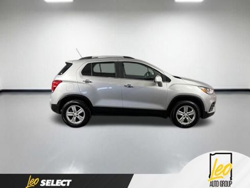 Used 2018 Chevrolet Trax LT w/ LT Convenience Package AWD/4WD image 5