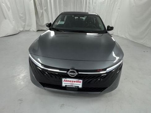 New 2026 Nissan Sentra SR FWD image 8