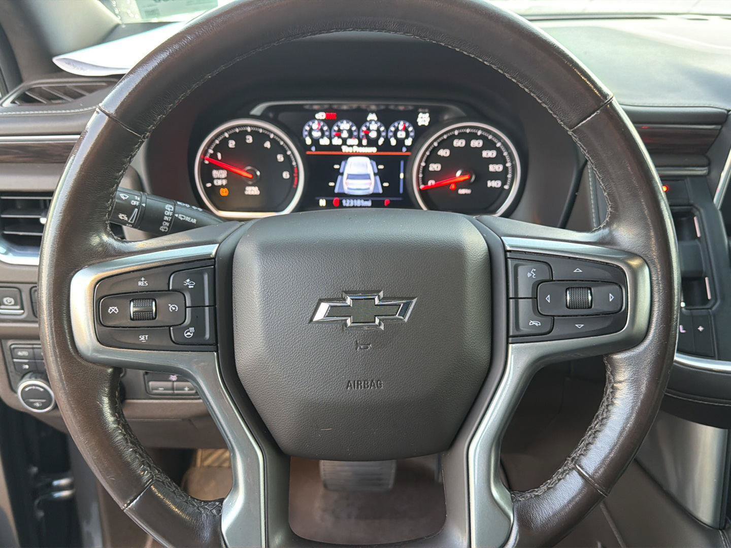 Used 2021 Chevrolet Tahoe Z71 w/ Z71 Off-Road Package AWD/4WD image 21