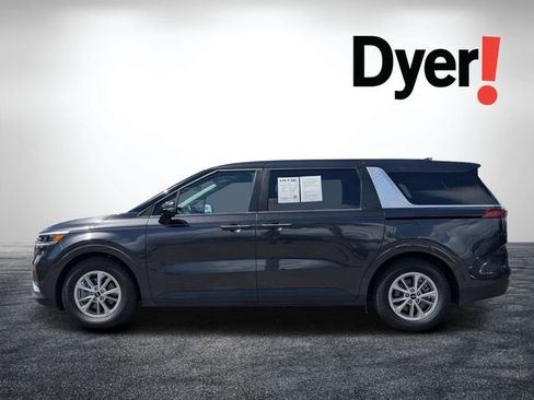 Used 2024 Kia Carnival LX FWD image 6