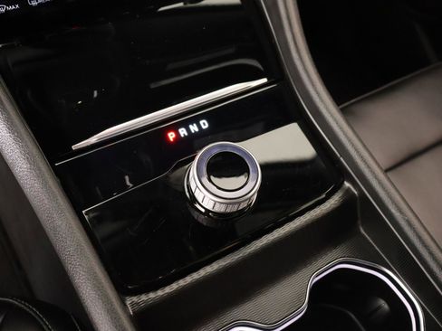 Used 2024 Jeep Grand Cherokee Limited RWD image 10