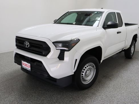 Used 2024 Toyota Tacoma SR RWD image 2