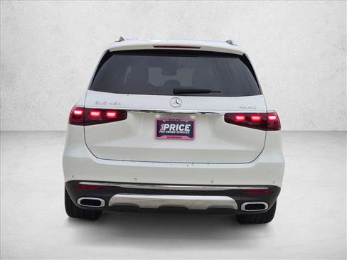 Used 2025 Mercedes-Benz GLS 450 4MATIC image 6