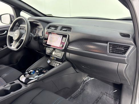 Used 2024 Nissan Leaf SV Plus image 13