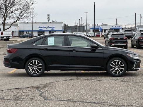 New 2026 Volkswagen Jetta SE image 6