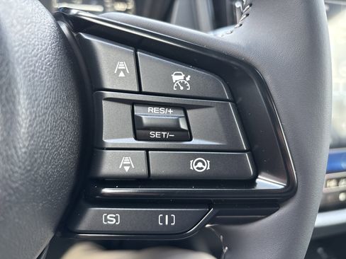 Used 2025 Subaru Forester Premium image 20