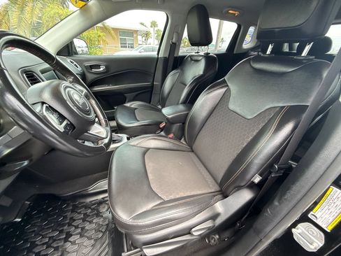 Used 2020 Jeep Compass Latitude AWD/4WD image 11
